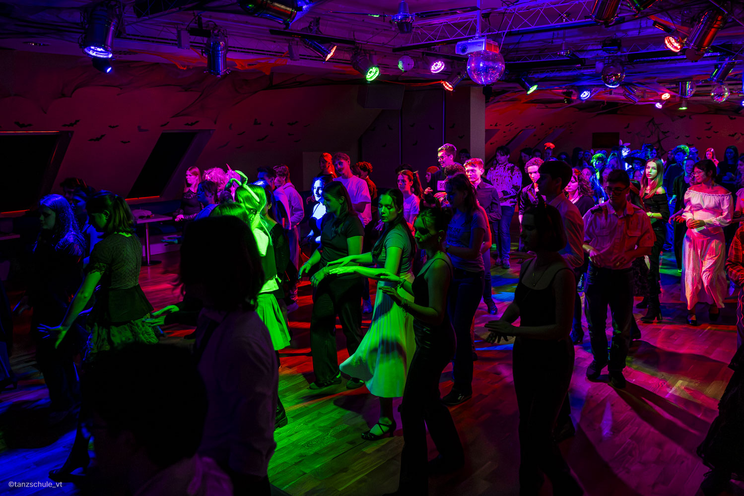 20251025 Halloween Tanzparty 8349